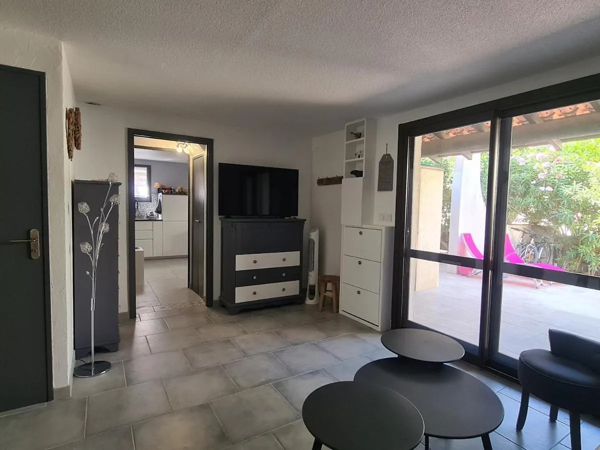 Appartement Spacieux Pour 8 Pers, Piscine, Clim, Parking, Proche Mer Et Centre-Ville - Fr-1-475-72 Saintes-Maries-de-la-Mer Apartment